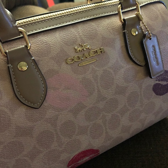 Coach Rowan - Picture 11 of 12